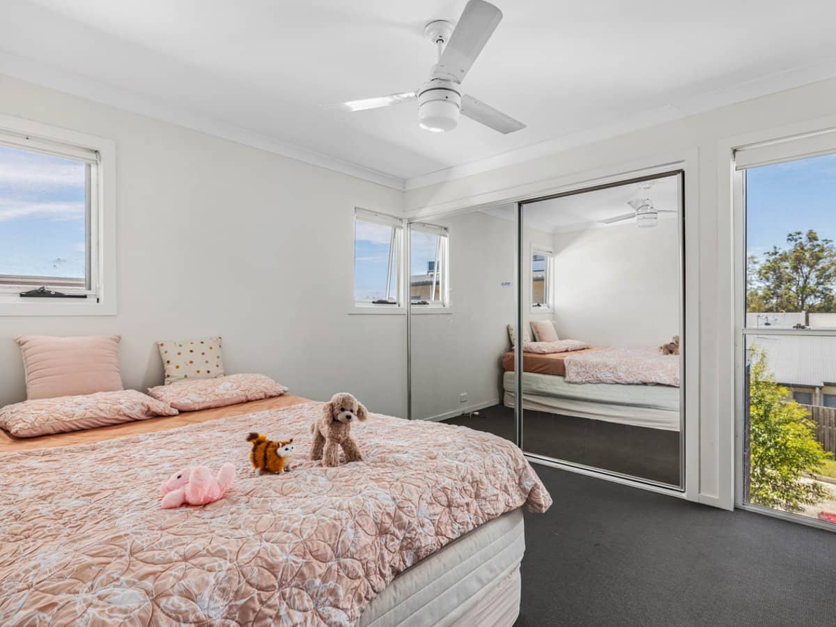 19 Savanna Gardens, PIMPAMA - Thumbnail 13