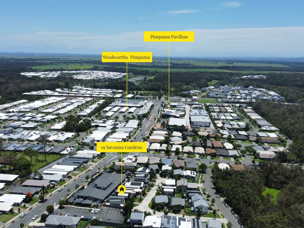19 Savanna Gardens, PIMPAMA - Thumbnail 15