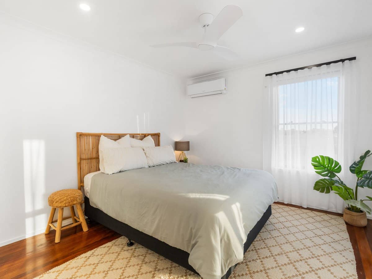 9 Village High Road, Benowa Waters - Thumbnail 15