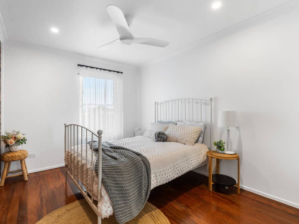 9 Village High Road, Benowa Waters - Thumbnail 16