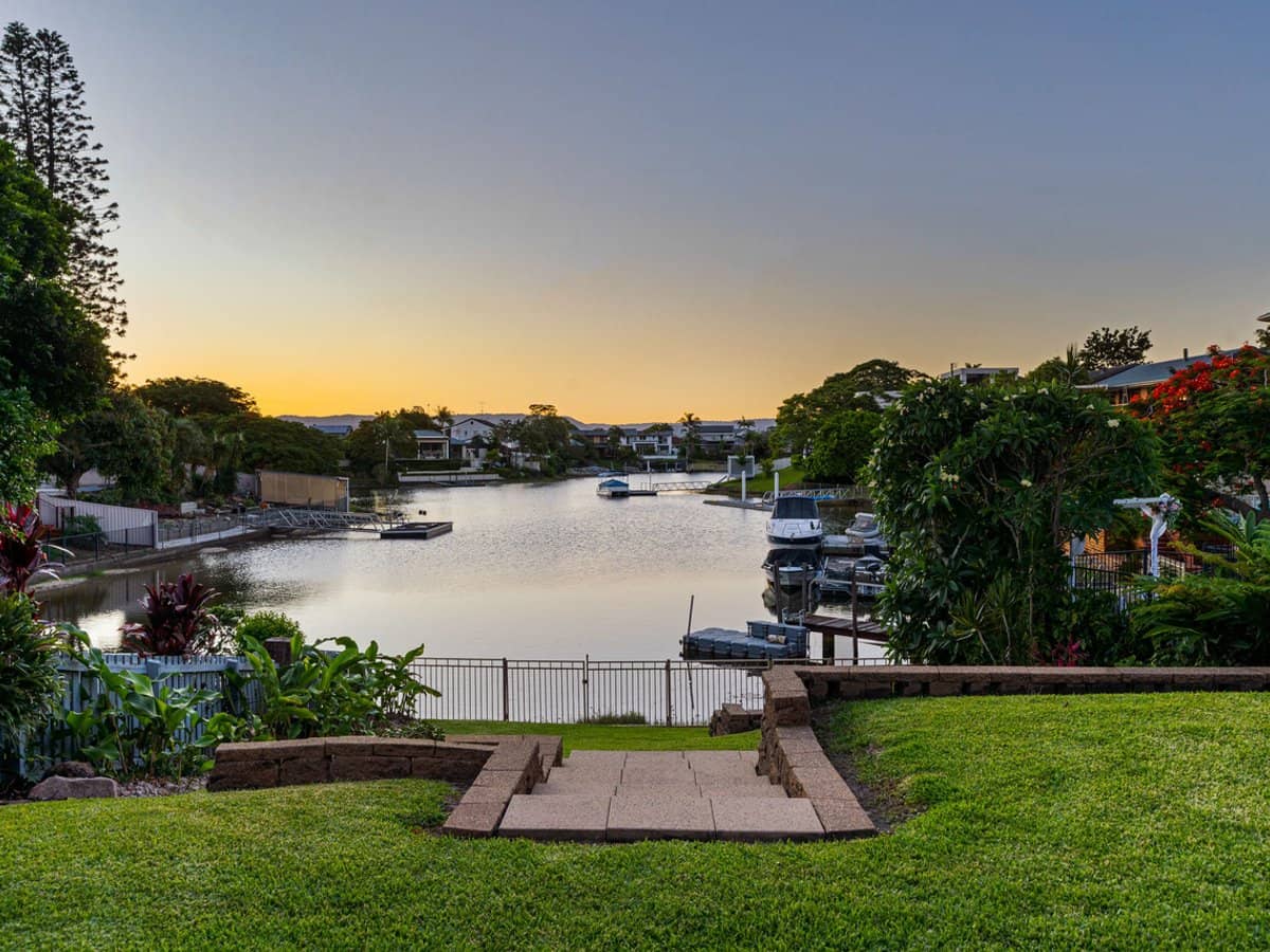 9 Village High Road, Benowa Waters - Thumbnail 21