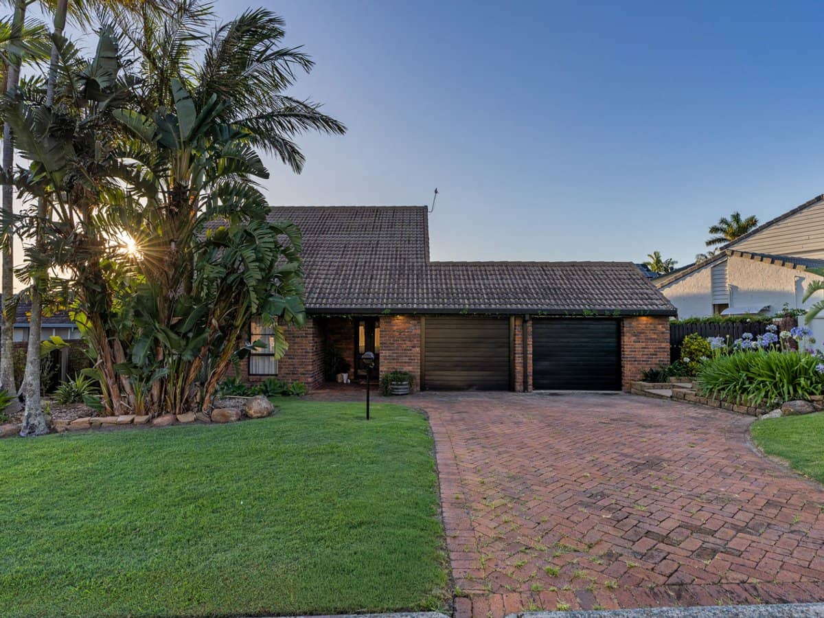 9 Village High Road, Benowa Waters - Thumbnail 24