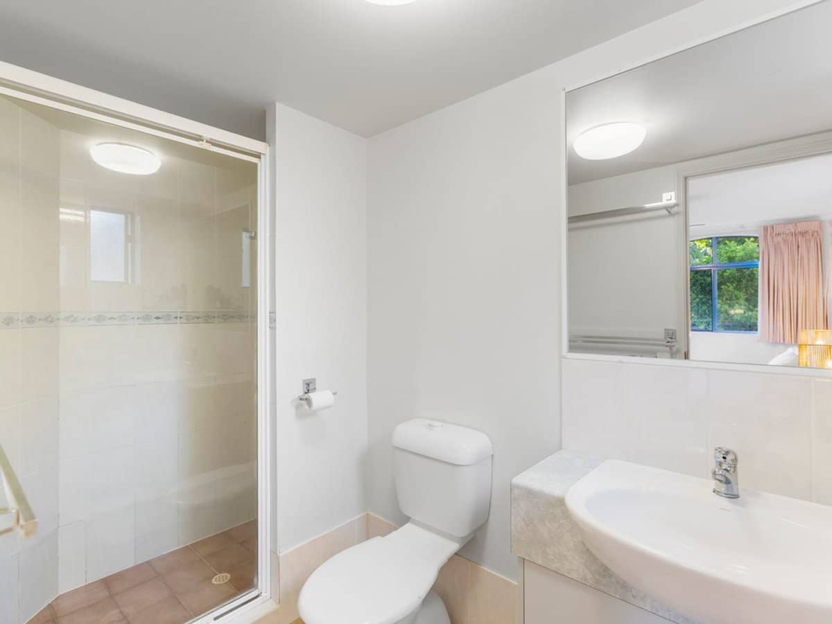 4-10 Monte Carlo Avenue, SURFERS PARADISE - Thumbnail 11