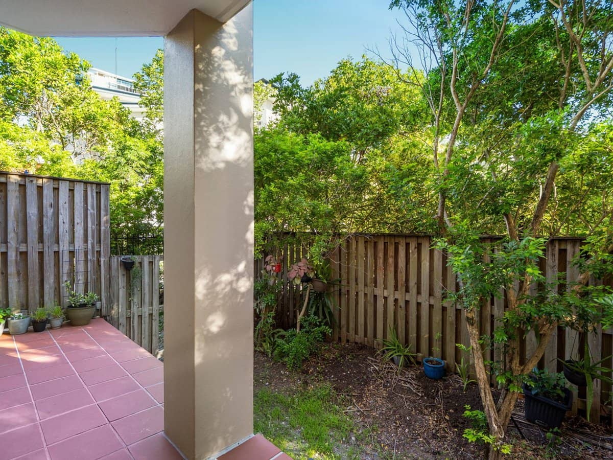 4-10 Monte Carlo Avenue, SURFERS PARADISE - Thumbnail 14