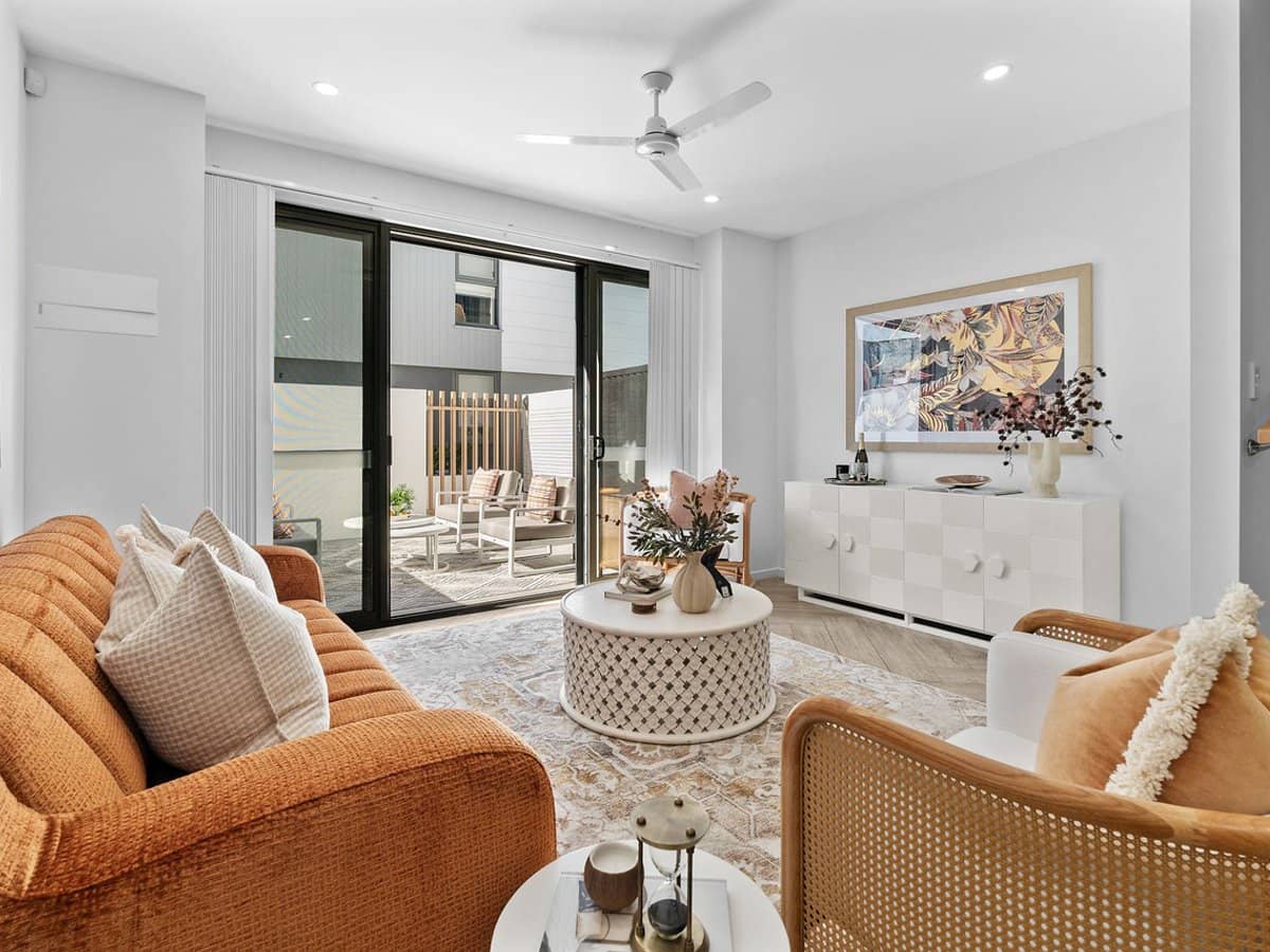 5619 Harbourview Drive, Hope Island - Thumbnail 1