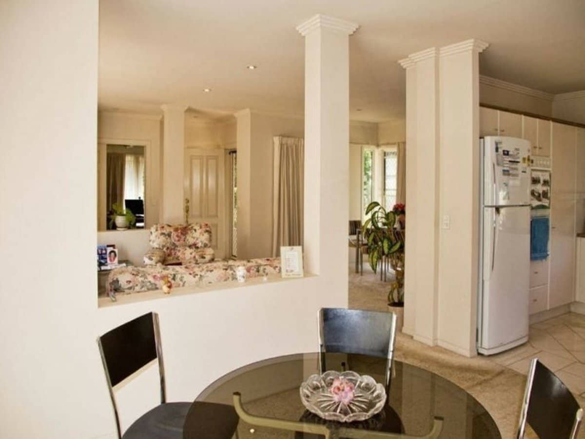 24 Abby Crescent, ASHMORE - Thumbnail 5