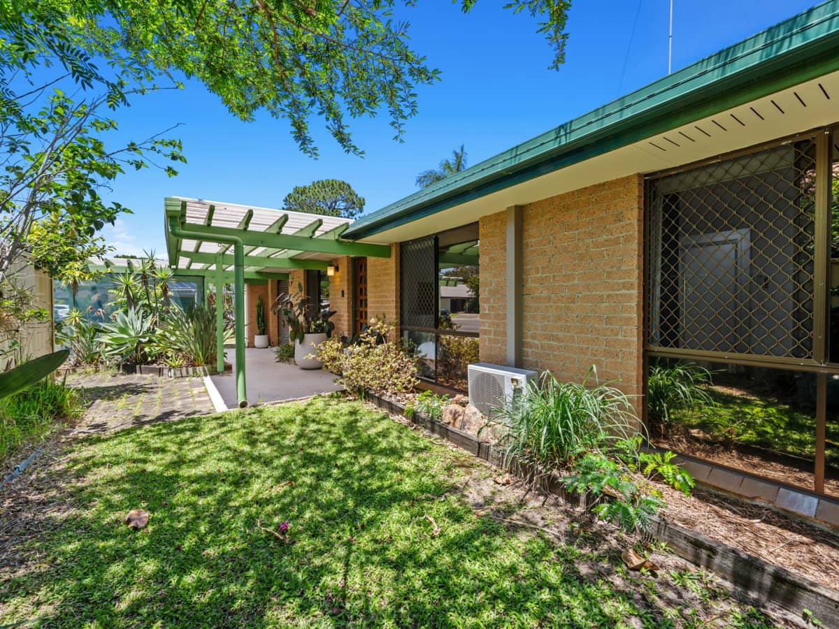 30 Patura Drive, ASHMORE - Thumbnail 5