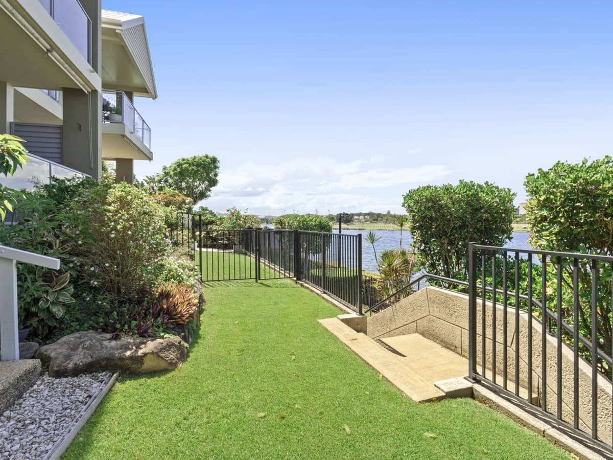 5055 Emerald Island Drive, Carrara - Thumbnail 4