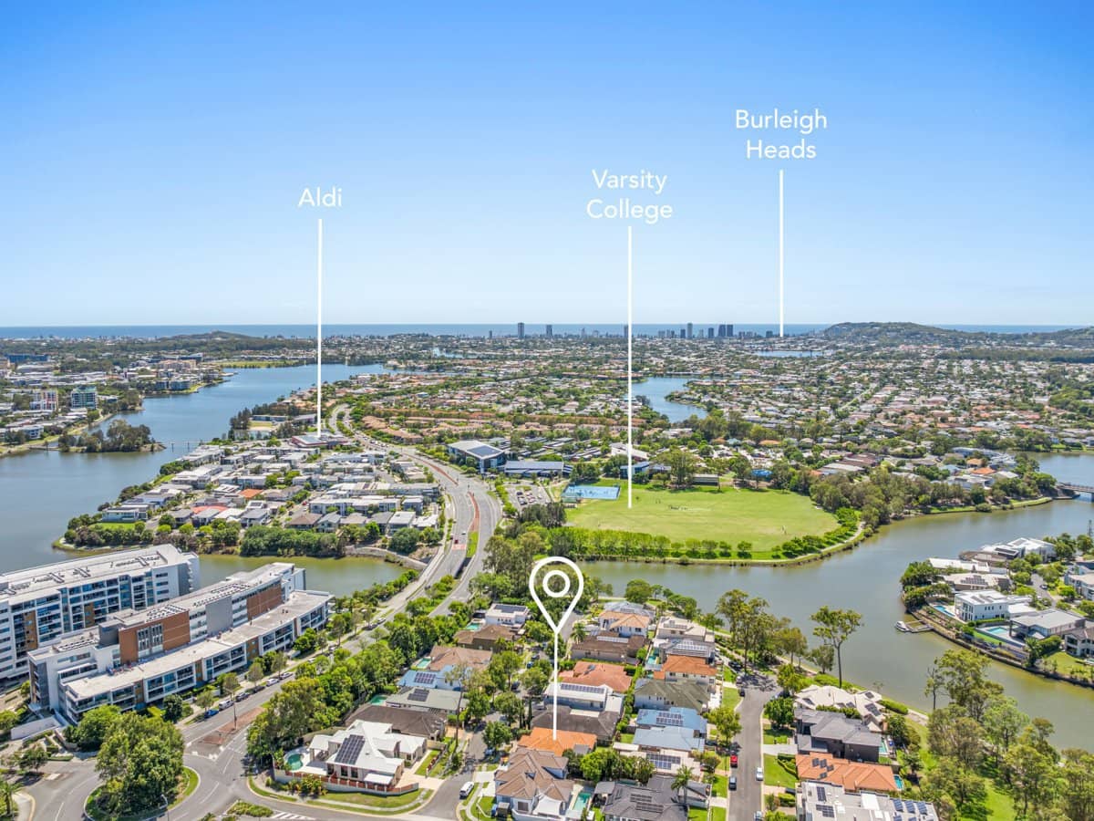 3 Avellino Drive, VARSITY LAKES - Thumbnail 3