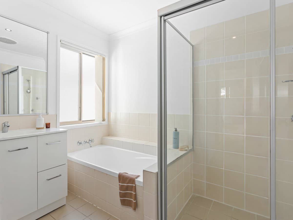 3 Avellino Drive, VARSITY LAKES - Thumbnail 16