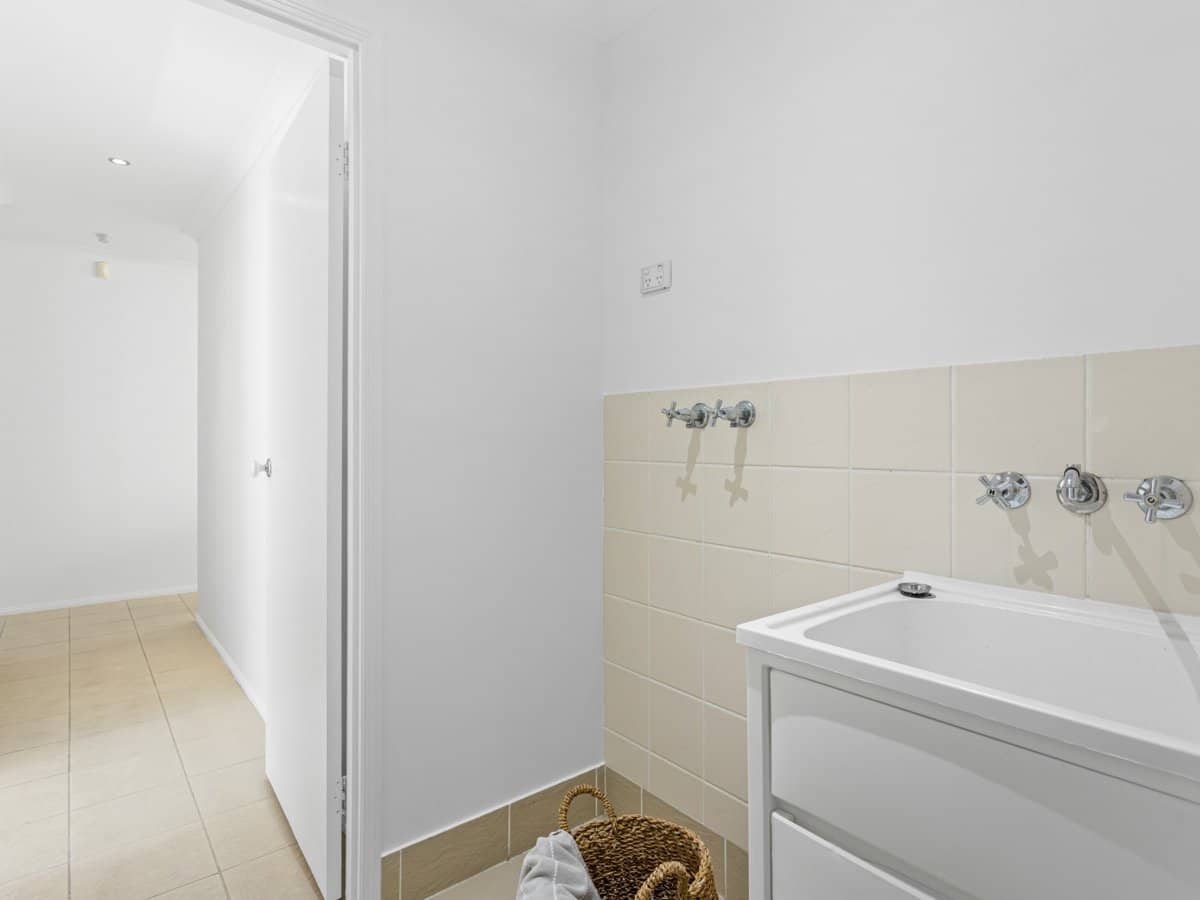 3 Avellino Drive, VARSITY LAKES - Thumbnail 19