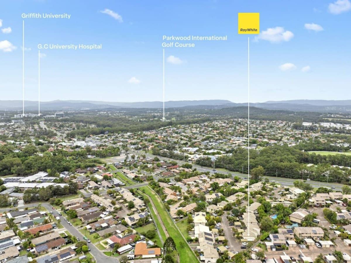 71 Olsen Avenue, Labrador - Thumbnail 2