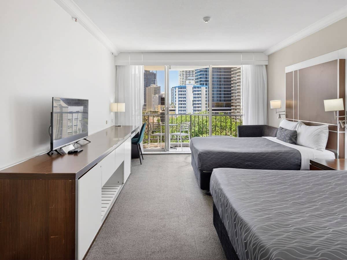 22 View Avenue, Surfers Paradise - Thumbnail 11