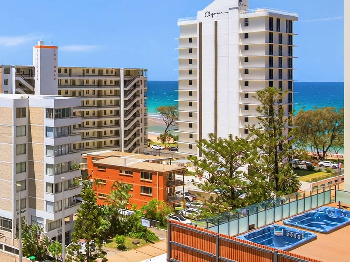 22 View Avenue, Surfers Paradise - Thumbnail 1