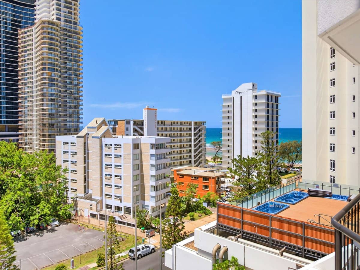 22 View Avenue, Surfers Paradise - Thumbnail 7