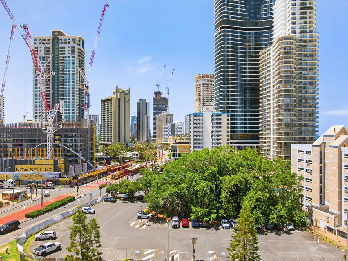 22 View Avenue, Surfers Paradise - Thumbnail 8