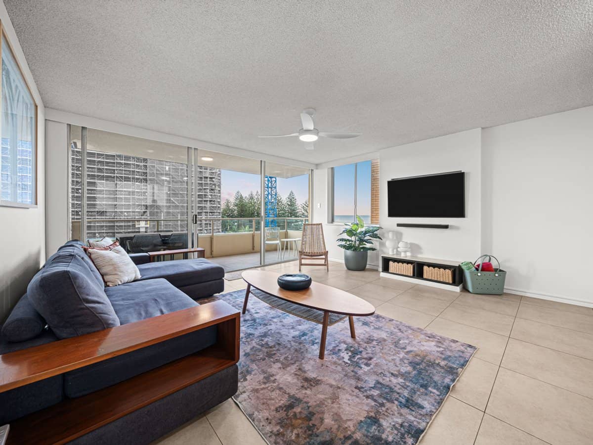 82 The Esplanade, Burleigh Heads - Thumbnail 5