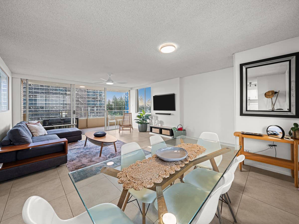 82 The Esplanade, Burleigh Heads - Thumbnail 7