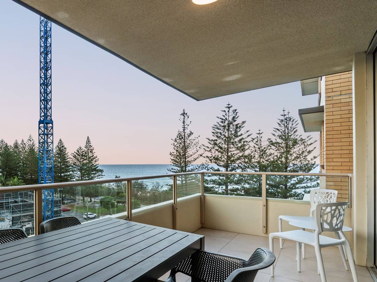 82 The Esplanade, Burleigh Heads - Thumbnail 8