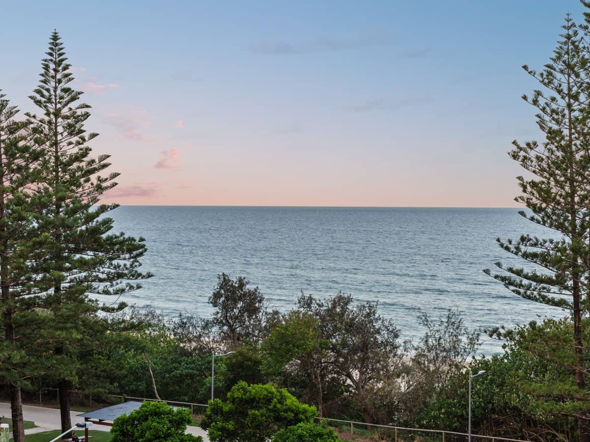 82 The Esplanade, Burleigh Heads - Thumbnail 10