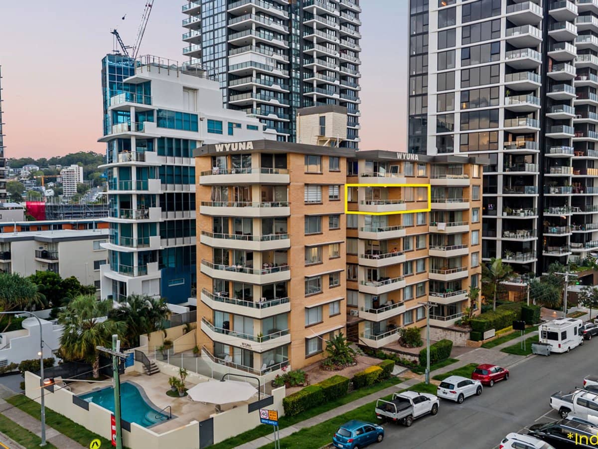 82 The Esplanade, Burleigh Heads - Thumbnail 16