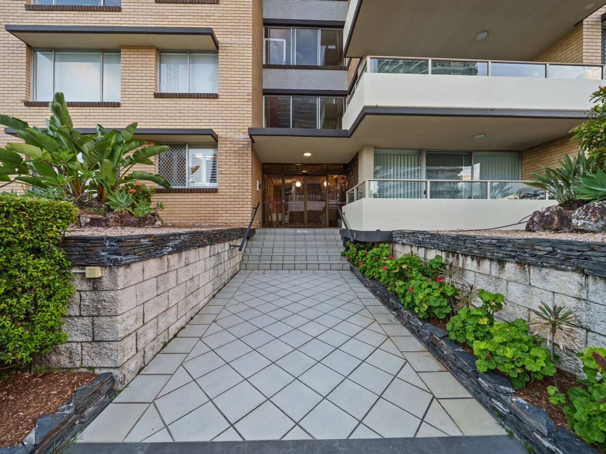 82 The Esplanade, Burleigh Heads - Thumbnail 18