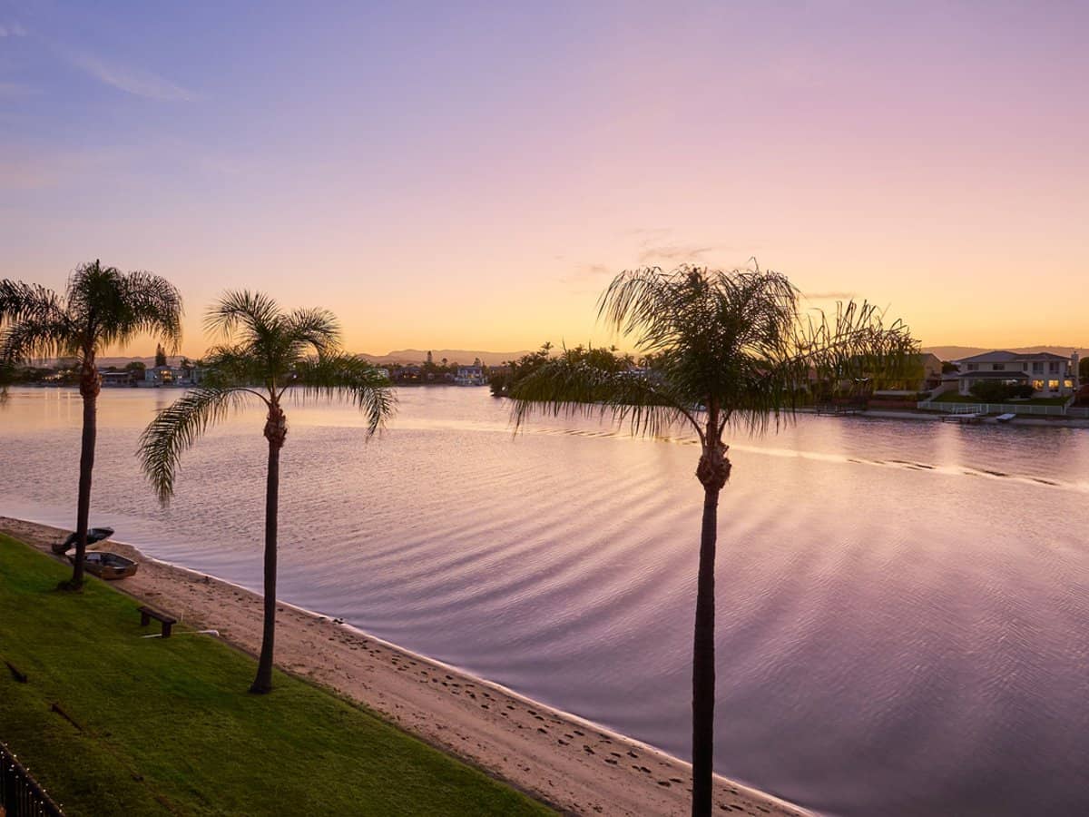 17-21 Duet Drive, Mermaid Waters - Thumbnail 1