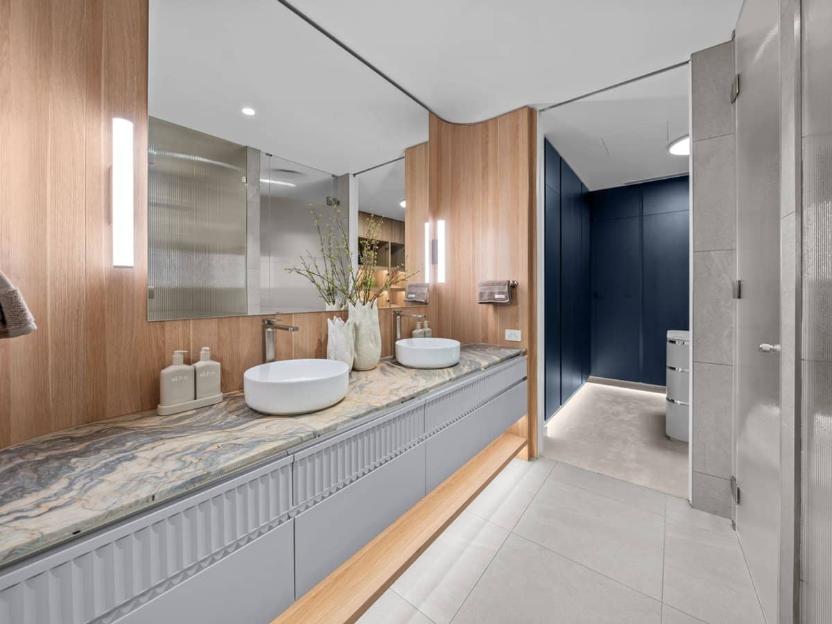 107 Stanhill Drive, Surfers Paradise - Thumbnail 8