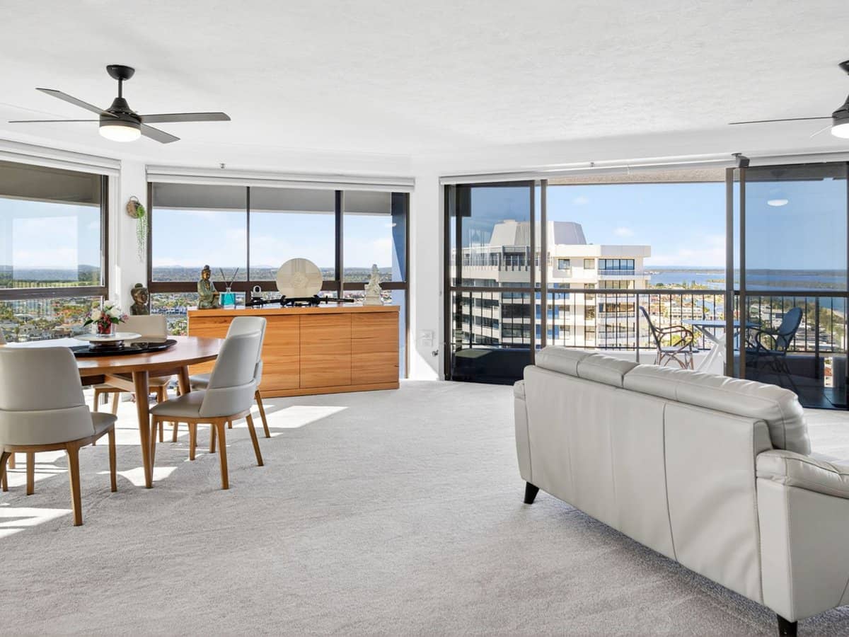 17 Bayview Street, Runaway Bay - Thumbnail 2