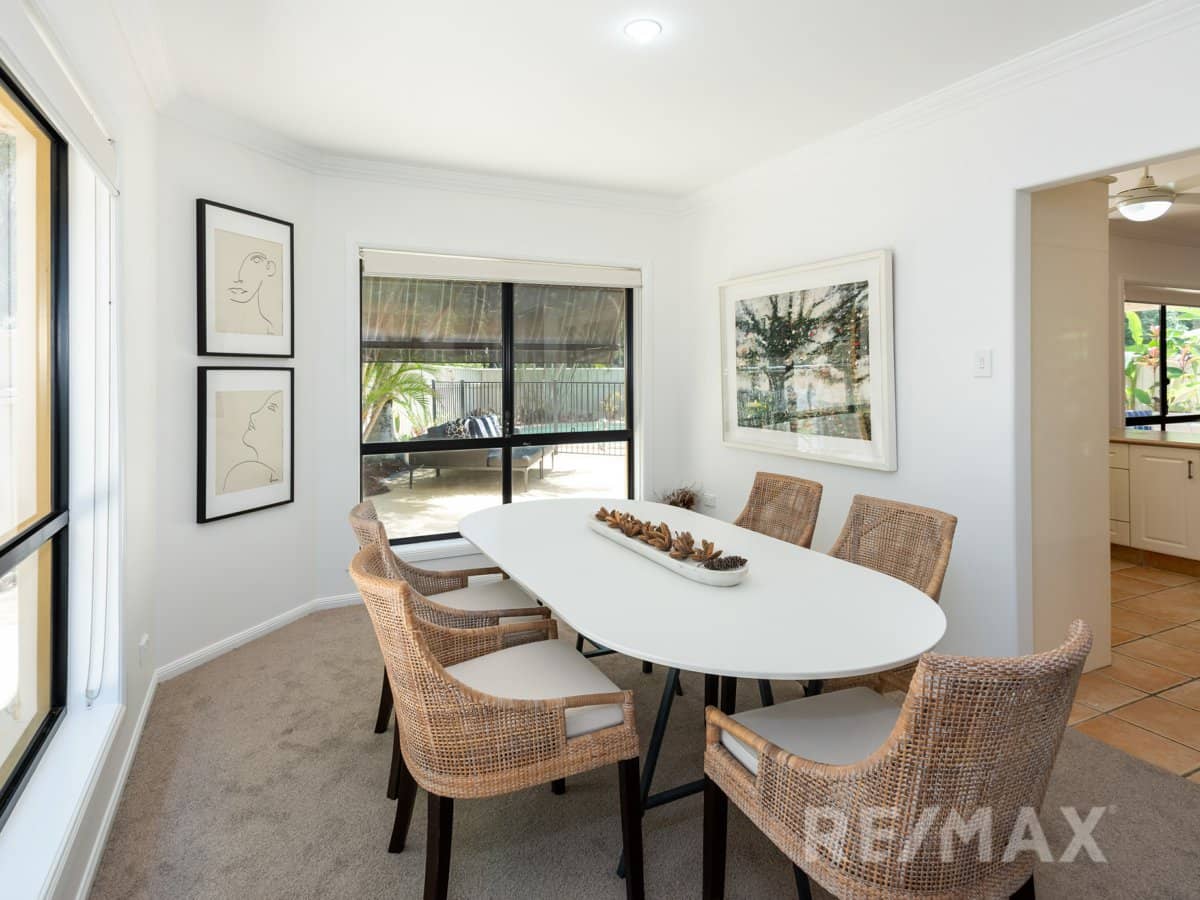 21 Fiddlewood Place, REEDY CREEK - Thumbnail 4