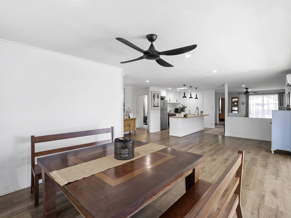 1 Stillwater Crescent, ROBINA - Thumbnail 7