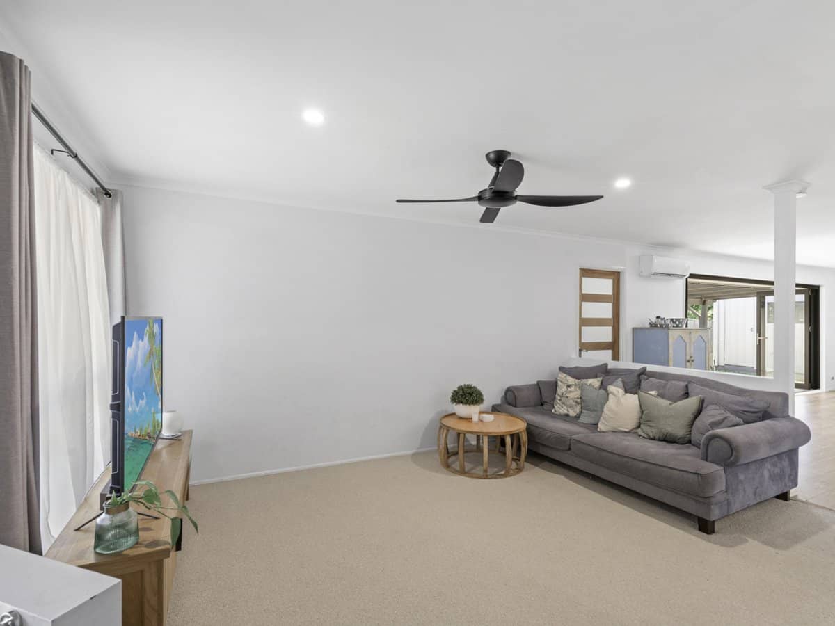 1 Stillwater Crescent, ROBINA - Thumbnail 8