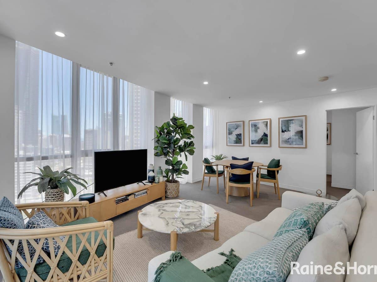 3440 Surfers Paradise Boulevard, SURFERS PARADISE - Thumbnail 1