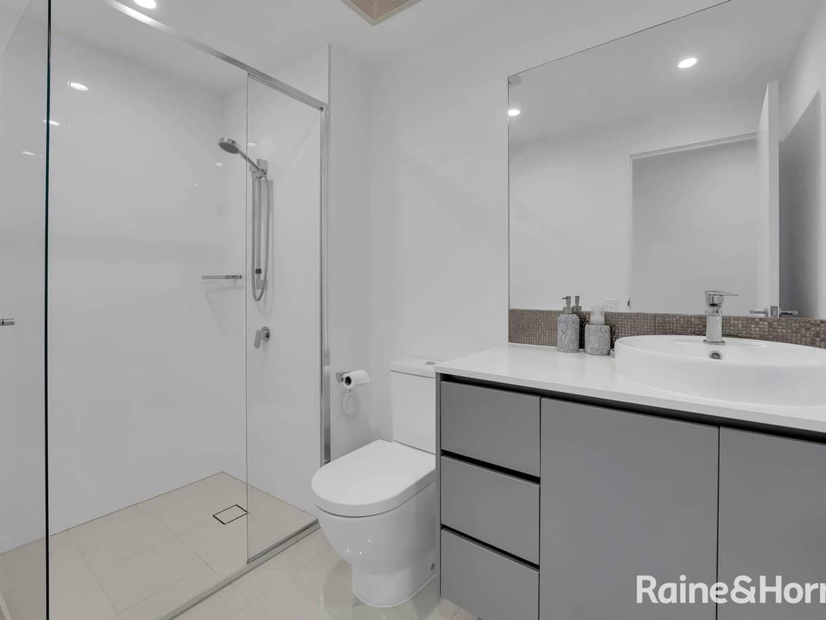 3440 Surfers Paradise Boulevard, SURFERS PARADISE - Thumbnail 4