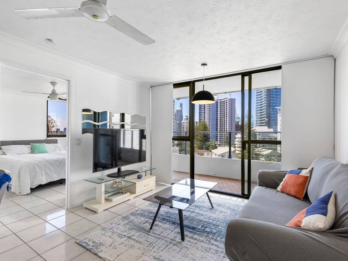 19 Fern Street, SURFERS PARADISE - Thumbnail 6