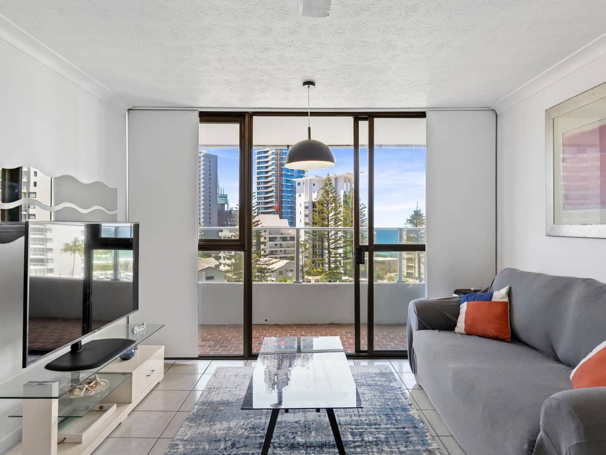 19 Fern Street, SURFERS PARADISE - Thumbnail 9