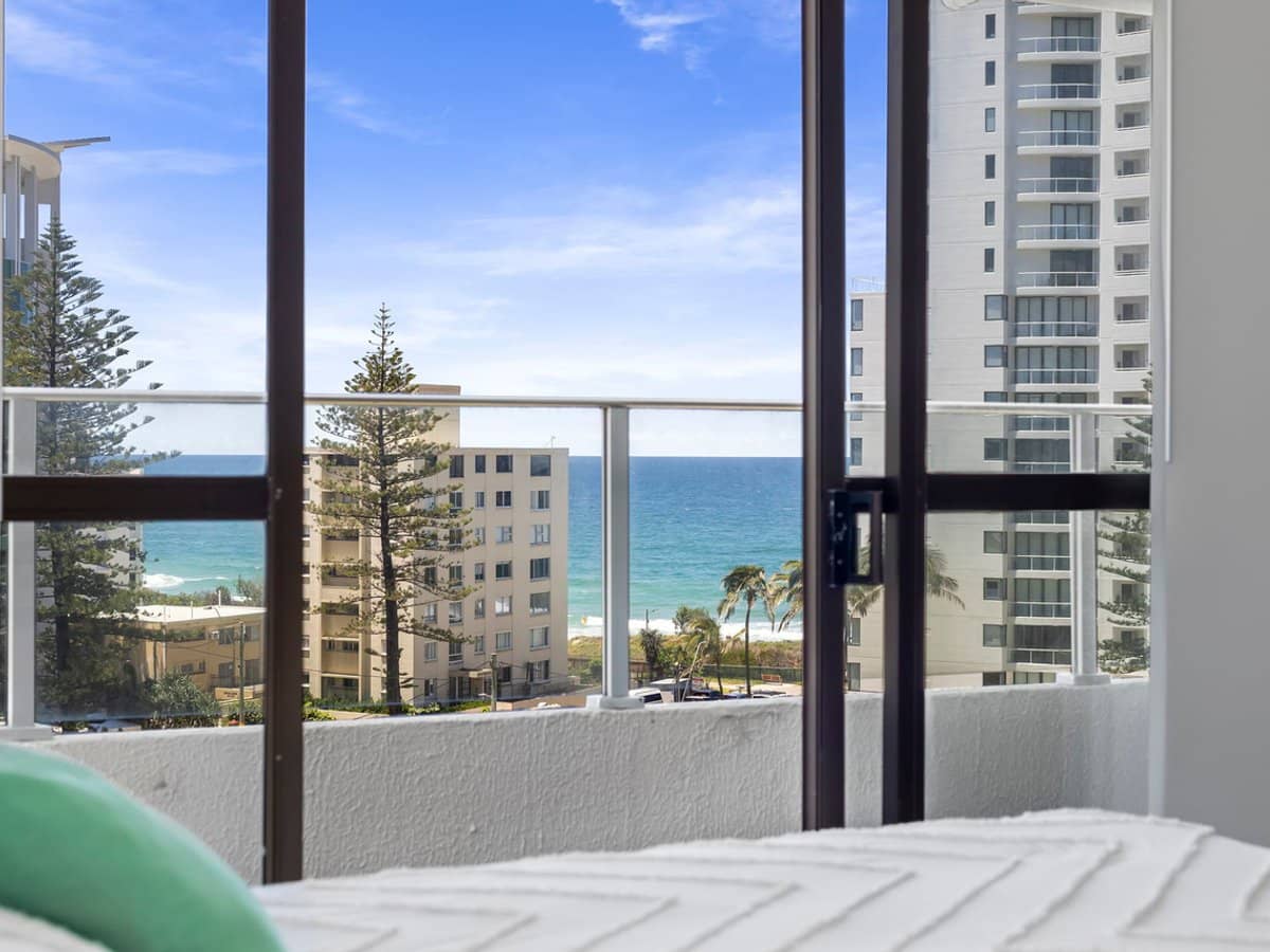 19 Fern Street, SURFERS PARADISE - Thumbnail 12