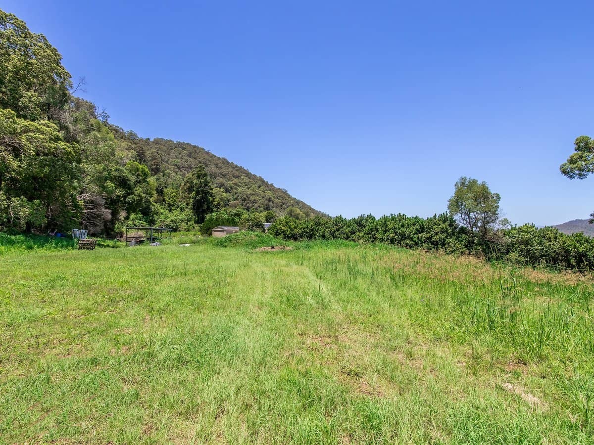 101 Crest Hill Drive, WONGAWALLAN - Thumbnail 5