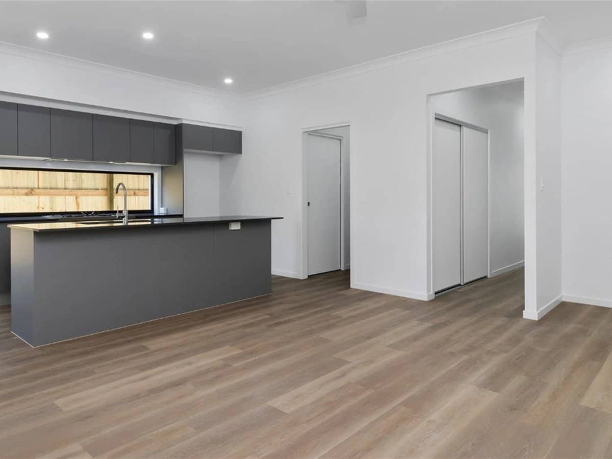 30 New Road, LOGAN VILLAGE - Thumbnail 2