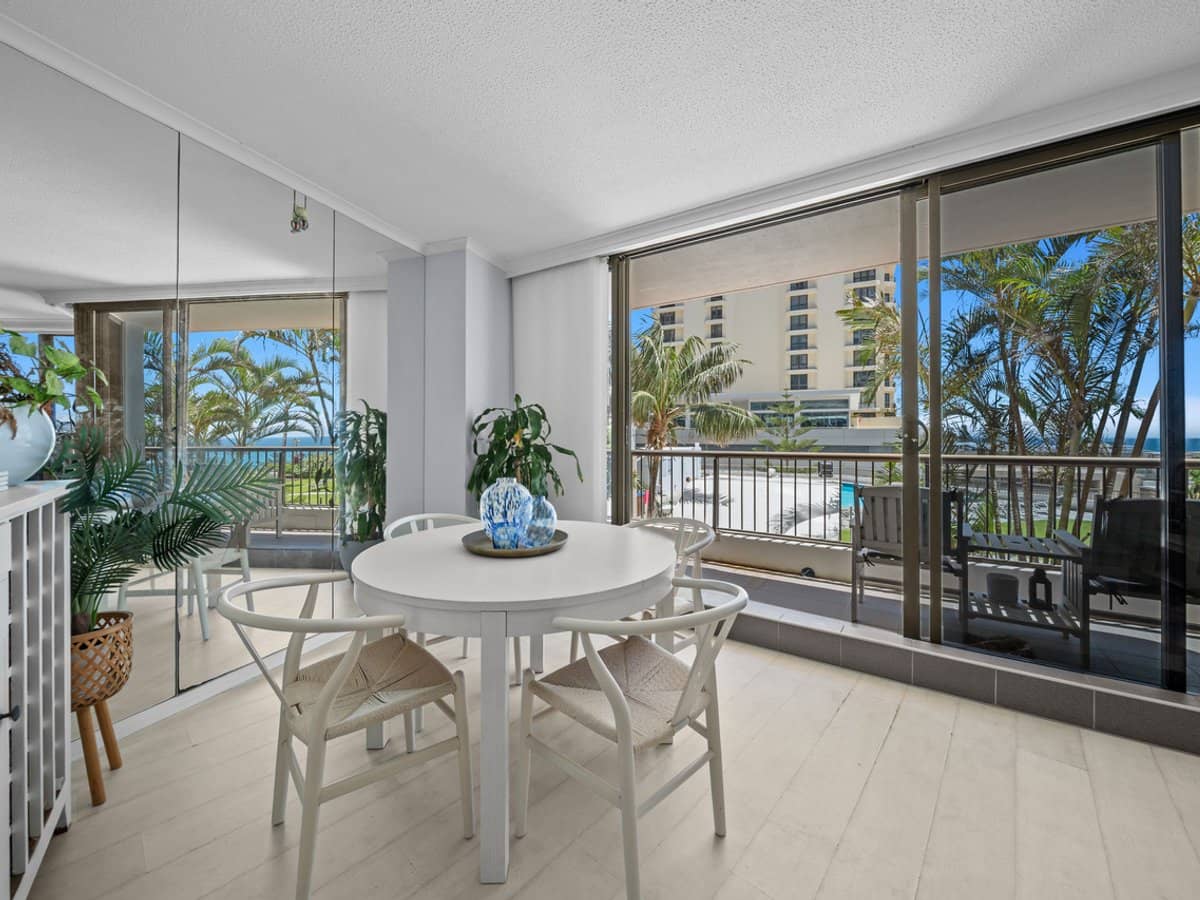 9 Trickett Street, Surfers Paradise - Thumbnail 4