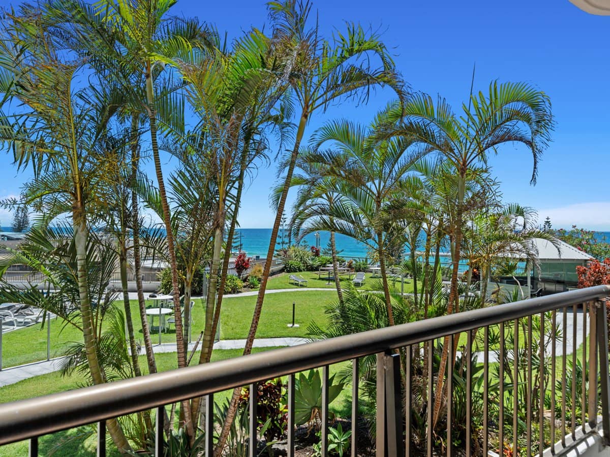 9 Trickett Street, Surfers Paradise - Thumbnail 5