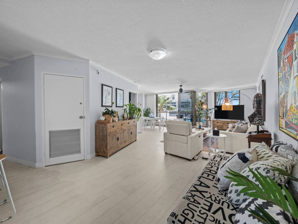 9 Trickett Street, Surfers Paradise - Thumbnail 11