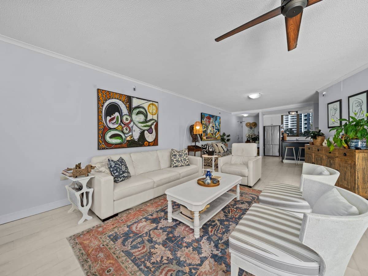 9 Trickett Street, Surfers Paradise - Thumbnail 12