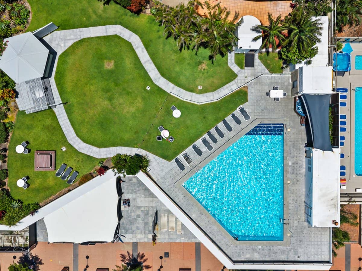 9 Trickett Street, Surfers Paradise - Thumbnail 25