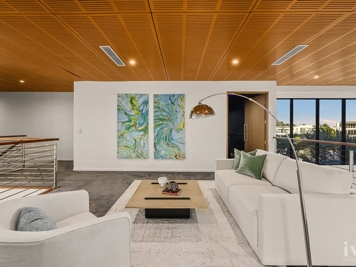 20 Hampton Court, Sovereign Islands - Thumbnail 14