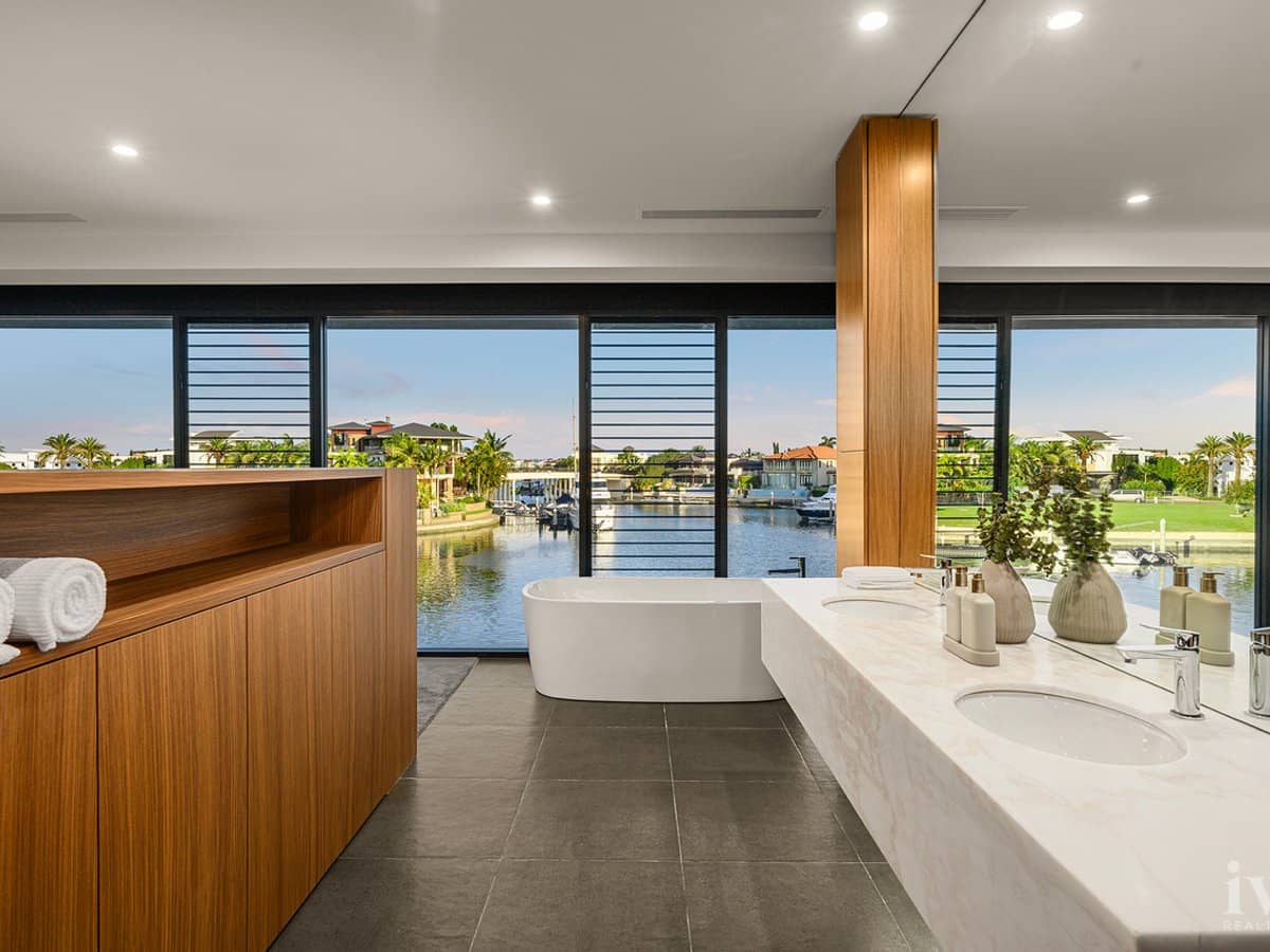 20 Hampton Court, Sovereign Islands - Thumbnail 18