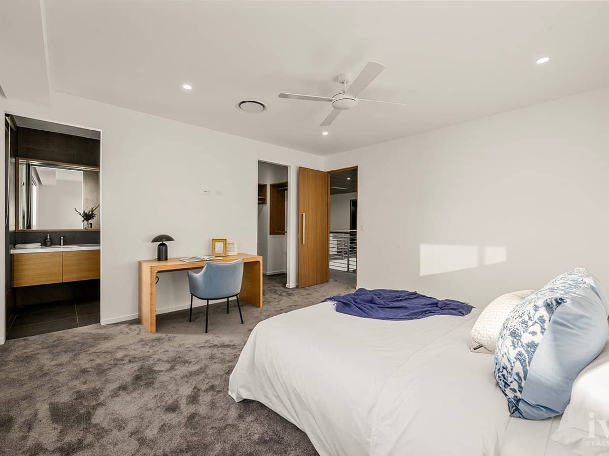 20 Hampton Court, Sovereign Islands - Thumbnail 21