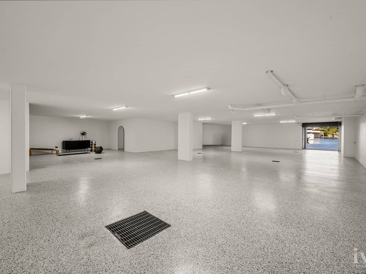 20 Hampton Court, Sovereign Islands - Thumbnail 27