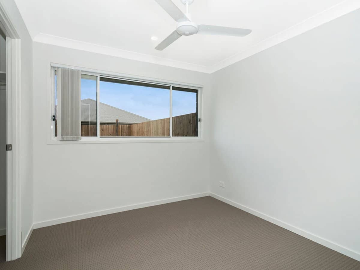 11 Tranquillity Way, EAGLEBY - Thumbnail 11
