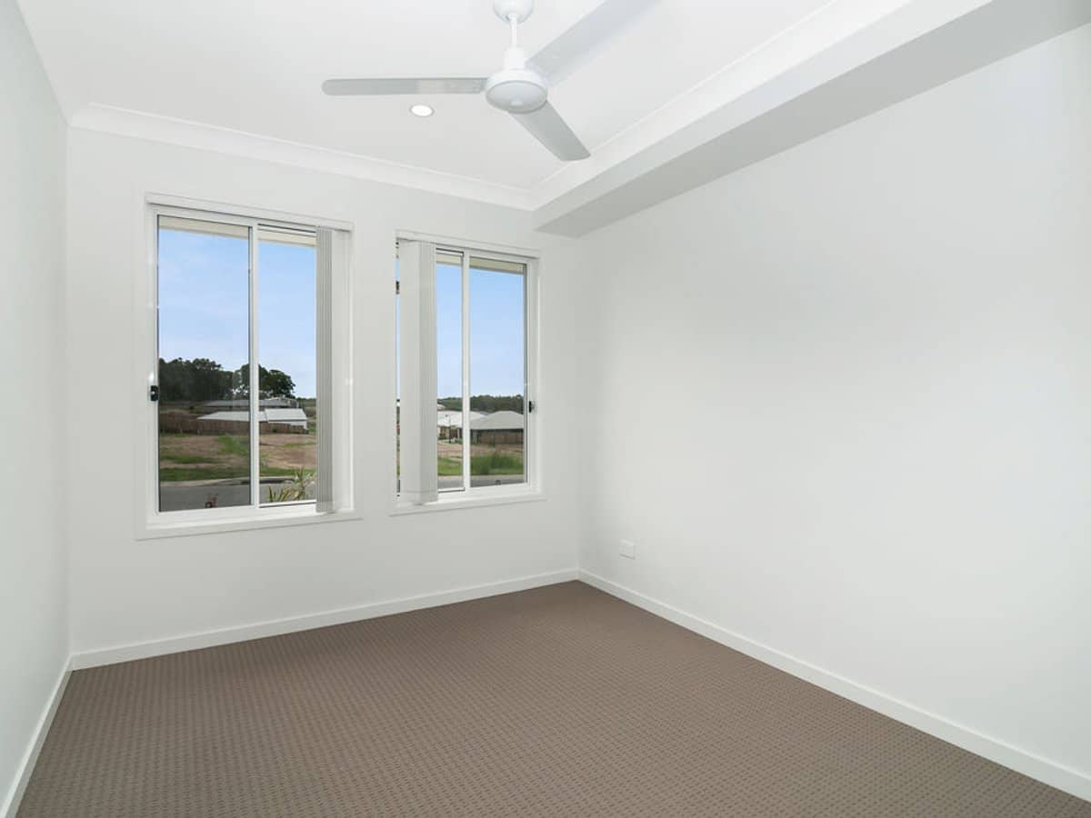 11 Tranquillity Way, EAGLEBY - Thumbnail 12